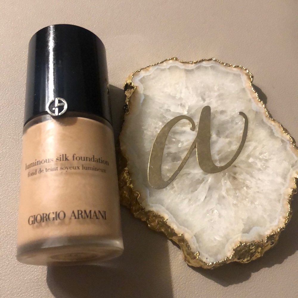 GIORGIO ARMANI LUMINOUS SILK FOUNDATION- 4.5